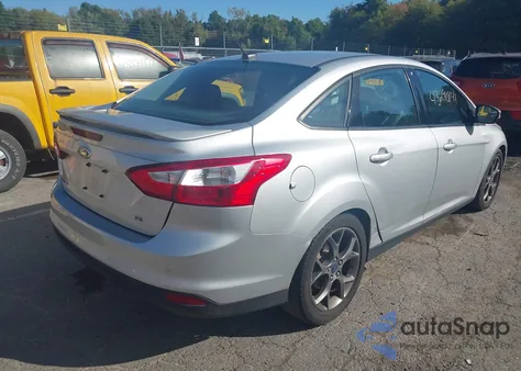 2014 Ford Focus Se z USA, uszkodzony, nr VIN 1FADP3F22EL178883